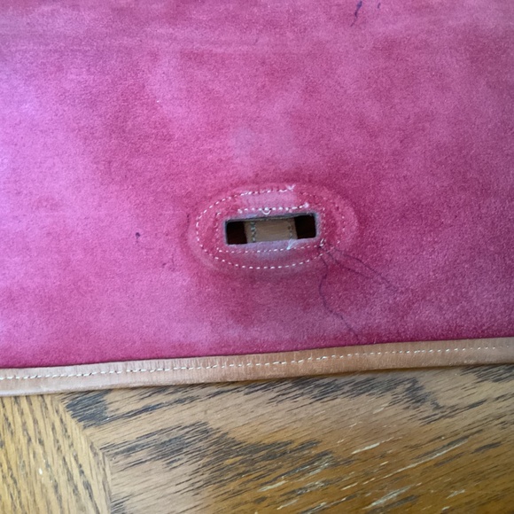 VINTAGE DOONEY & BOURKE DEEP BURGUNDY WITH BROWN  PEBBLED LEATHER SHOULDER BAG - Picture 11 of 14